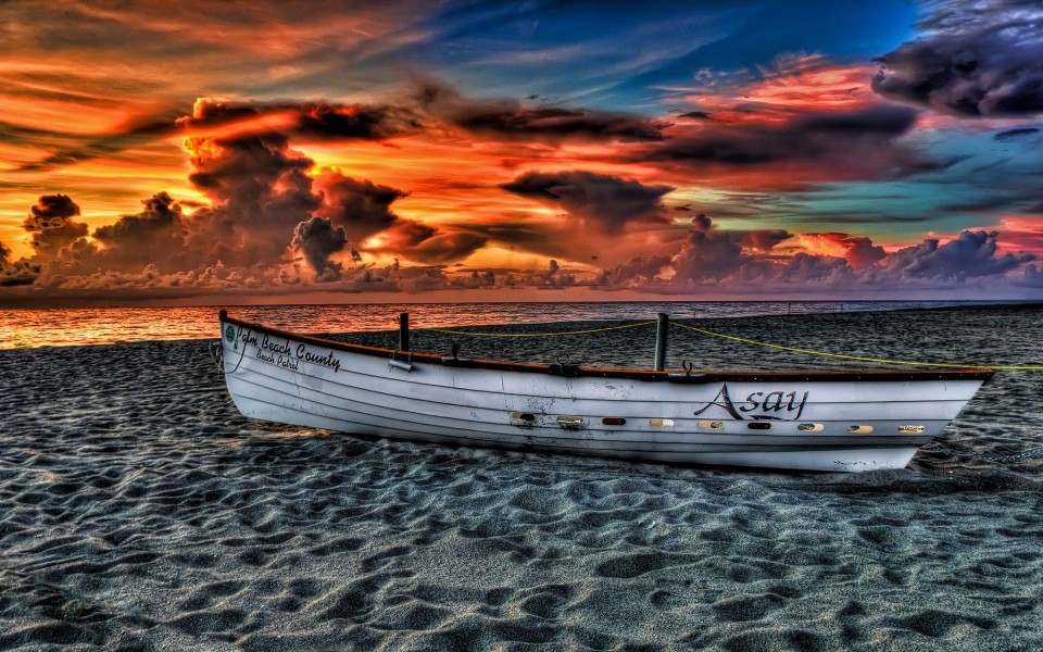 Sunset-Sea-Beach-Landscape-Cloudy-Sky-Boat-600x960